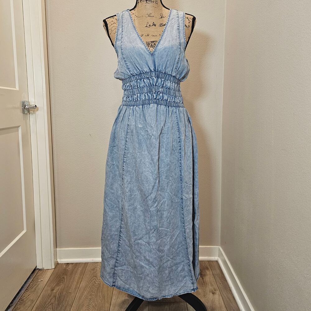 NWT Central Park West Sleeveless Chambray V-Neck Dress Size Small